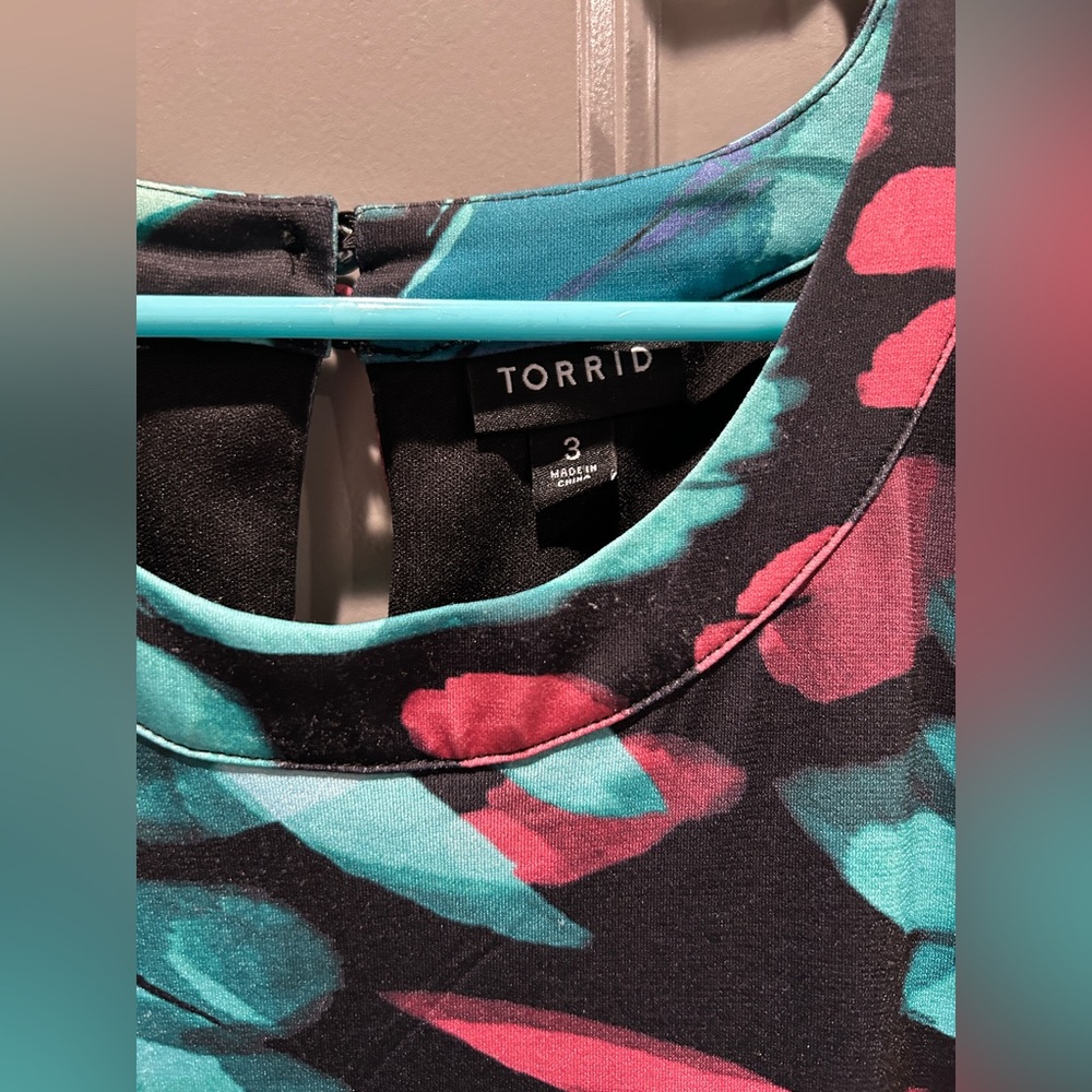 Torrid - Maxi Studio Knit Halter Dress with Pockets - 3 - Picture 9 of 11